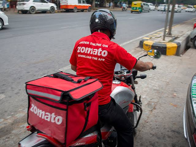 📰 Zomato Share Price Today & Growth Outlook: Can the Stock Deliver a Delicious Return?